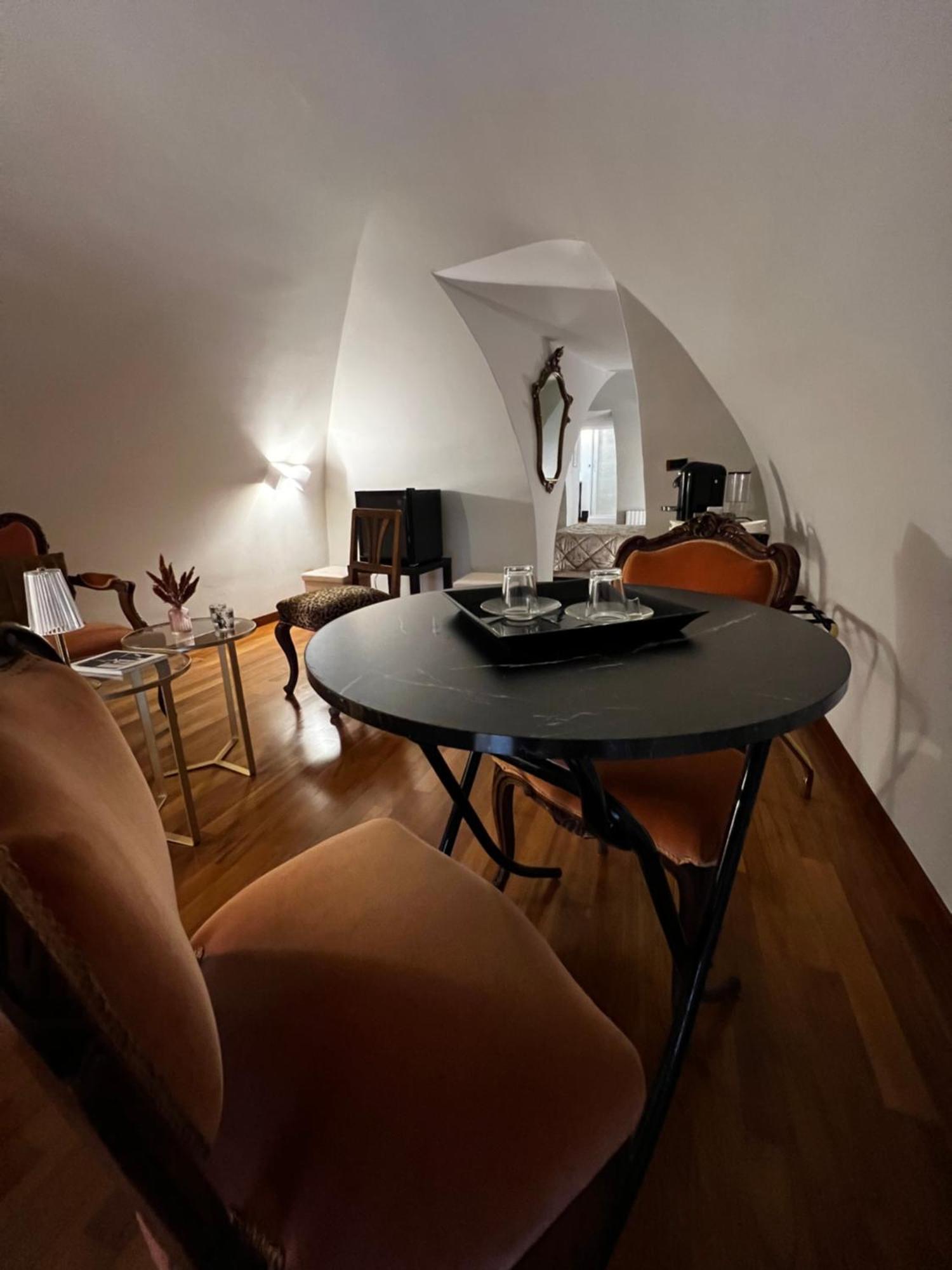 Calefati Gallery Luxury Apartment Bari Exterior photo