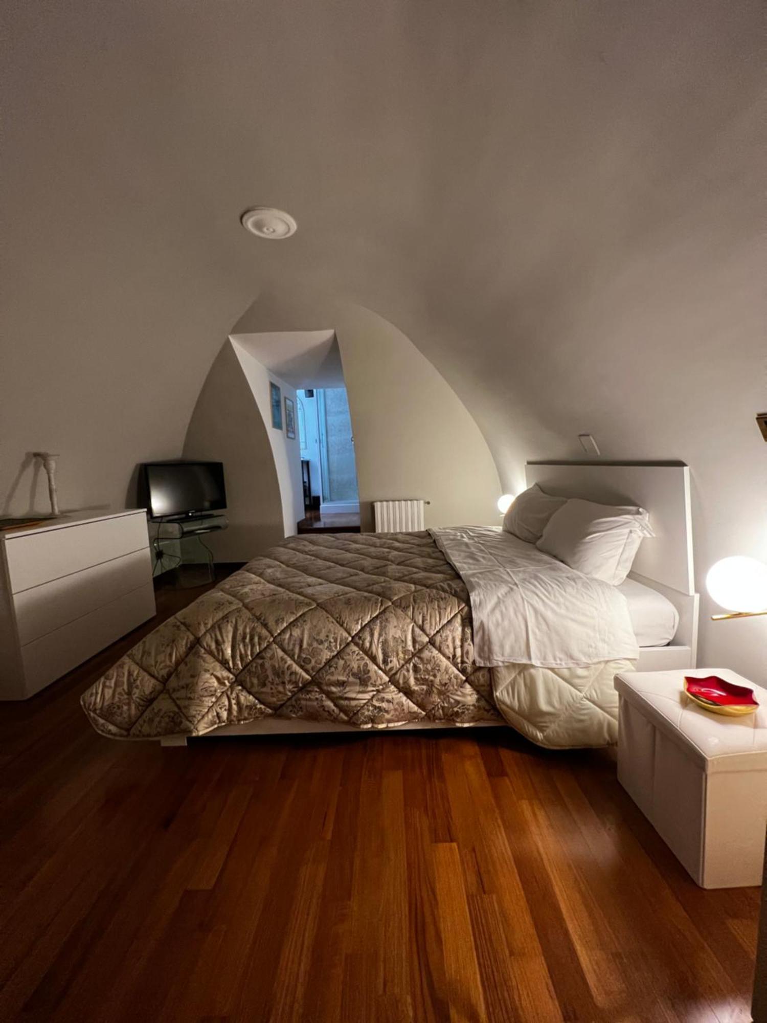 Calefati Gallery Luxury Apartment Bari Exterior photo